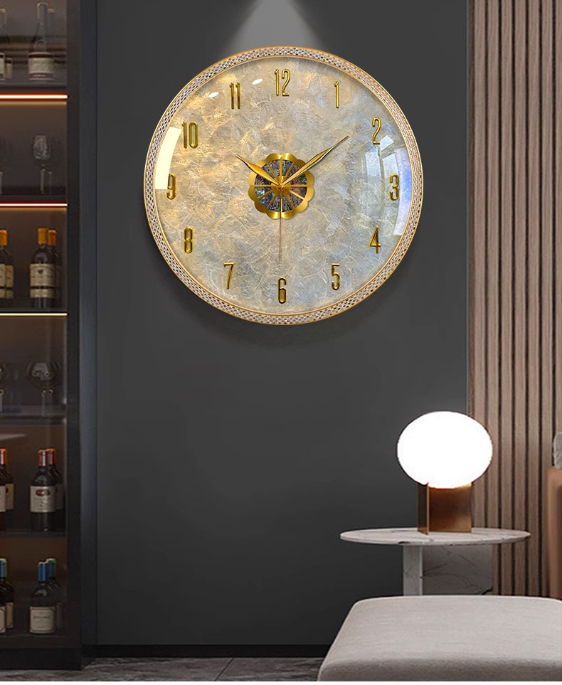 đồng hồ treo tường hình tròn